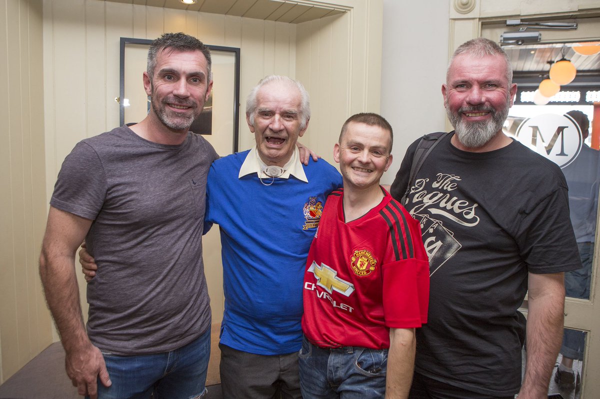 What it’s all about-the utter joy of Thomas (80) on meeting <a href="/BrianMcClair13/">Brian McClair</a> <a href="/KeithGillespie7/">Keith Gillespie</a> The wonderful staff <a href="/AtlantaNursing/">Atlanta Nursing Home</a> helped son Richie to bring him to <a href="/themartello/">The Martello</a> to meet his heroes- a little 🐦 told us he would bunk off work on Saturdays to go to Old Trafford 🤫🤫🤫