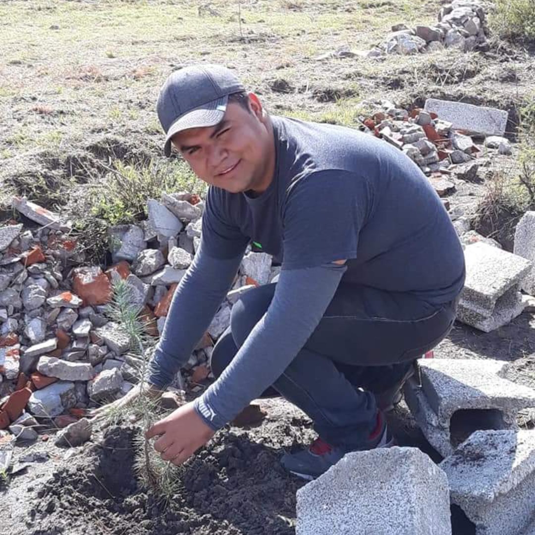KybernusPuebla's tweet photo. Felicitamos a nuestro compañero líder Kybernus @JoseMariaML18 por su cumpleaños, deseando que este nuevo ciclo de vida sea próspero y exitoso, y que se fortalezca aún más el liderazgo y espíritu de servicio que lo caracterizan.

@Kybernus
#SoyKybernus
#TuLiderazgoImporta https://t.co/AVOuJv79cH