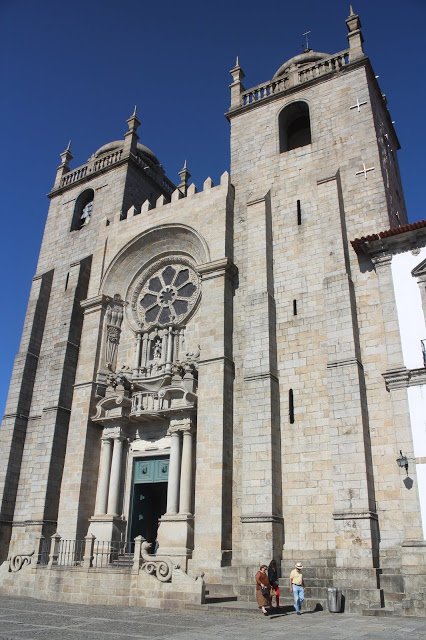 rotas_lusitanas's tweet photo. Catedral do Porto
https://t.co/yILV0hzpxh
#Porto #Portugal #Viajar #Travel https://t.co/JLnPRLSEtv