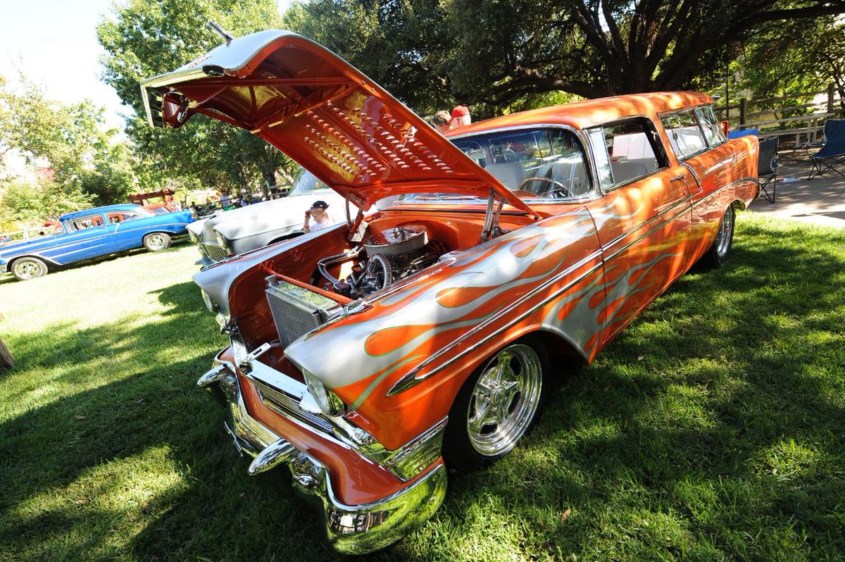 StateFairOfTX's tweet photo. One of our favorite spots at the Fair is the @texasautoshow Classic Car Corral! This year the Corral has been relocated right in front of Texas Star ferris-wheel, perfect spot to enjoy some beautiful classics at the Fair! #Texasautoshow #BigTex @CBS11 https://t.co/RJ46vyhfp0 https://t.co/dIdcUjNSEU