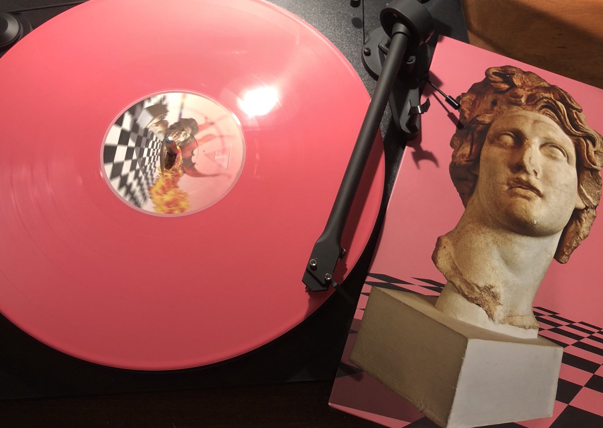 Analogue memes are just so much warmer