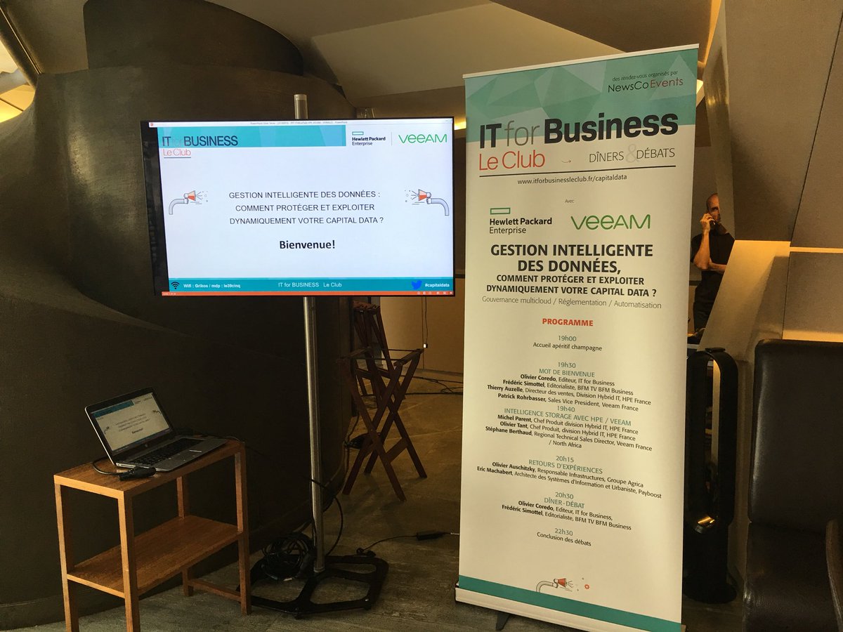 Michel3PARent's tweet photo. Soirée débat clients au restaurant Le 39V avec IT for Business @HPE_FR #capitaldata la gestion intelligente des données @Veeam_Fr @OlivierTant https://t.co/LnSzWqmMHb