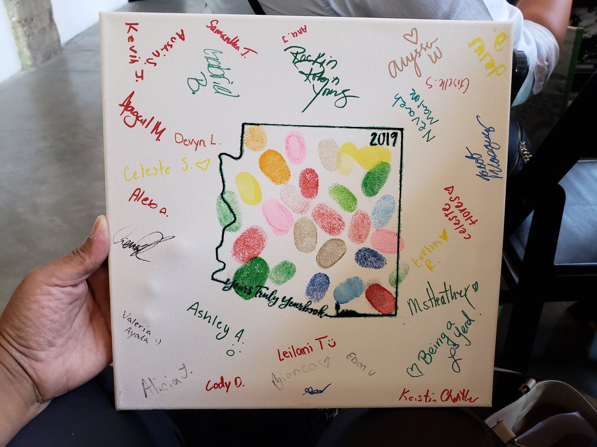 DailyInferno's tweet photo. DHS Yearbook putting our thumb print down with @AZJostensYB Fall Leadership Conference #AZYB https://t.co/nRNxhBUYvn