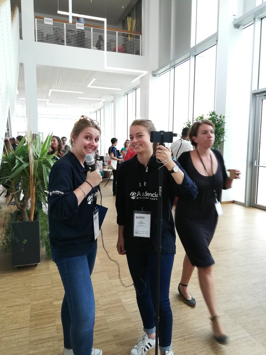 FannyCardinal's tweet photo. Fin d'une journée trépidante en tant que chef de projet de la @SpeedNewsroom 2018 !  17 MASDI @audencia_com sur-motivés, 251 tweets, 17 vidéos, 16 #LT, 6 articles : un beau travail d'équipe ! 🤩 Plus d'infos ➡️ https://t.co/XwOPbHUsrs https://t.co/fkGqelpyux