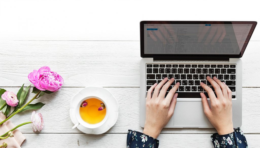 The ultimate guide to mastering Gmail: 21 Gmail settings that will boost your efficiency, focus, and productivity: buff.ly/2KyXyMm via <a href="/RescueTime/">RescueTime</a> <a href="/JoryMackay/">Jory MacKay</a>