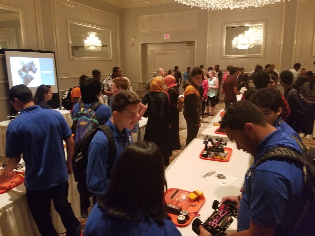 ProjExplore's tweet photo. Kamentha represented @ProjExplore as a #STEM panelist at the @Ten80Ed training tour. She shared her experiences as an #engineer and Operations Director. Go KP! #WeRTen80 #Chicago #innovators #projectexploration #WomenInSTEM https://t.co/dW01ilsFQr