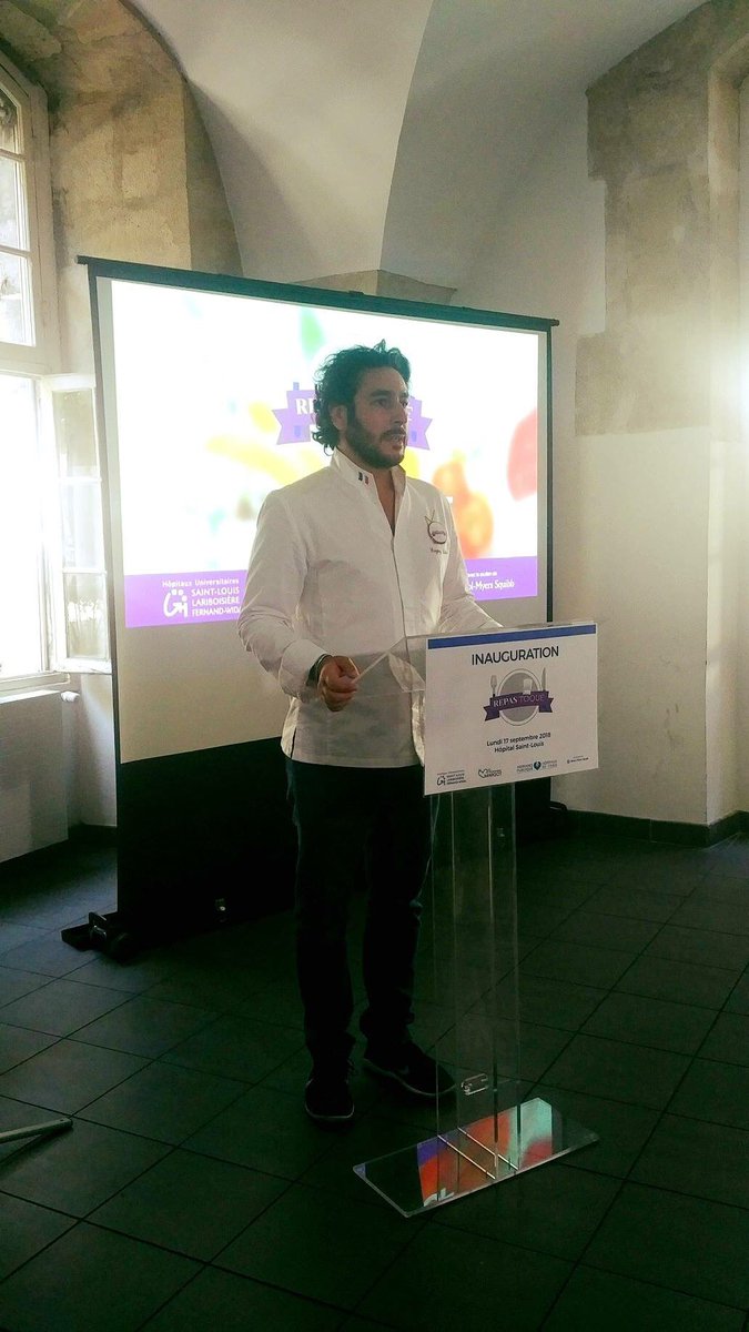 MARGOTPRINCESSE's tweet photo. Hier a eu lieu le lancement du projet "Repas toqué". Né du constat que les jeunes atteints de cancer hospitalisés n'ont pas les mêmes envies, ni besoins que les autres patients, un menu spécifique a été élaboré pour leur redonner l'envie de manger et de prendre du plaisir. https://t.co/vdmiEjfyYi