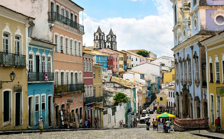 NexoJornal's tweet photo. O programa que conta a origem dos nomes de ruas de Salvador https://t.co/czzB3ryQ4I https://t.co/gpp55xX1AP