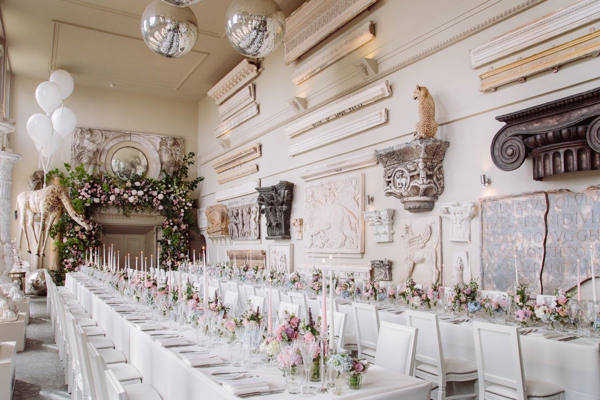 PRETTY IN PINK // A beautiful Orangery banquet, adorned with blooms by @amieboneflowers | Photography Barker Evans | Planner @katrinaotterwed #aynhoepark #orangery #dinner #banquet #weddingbreakfast #wedding #style #flowers #floralarch #magical #amieboneflowers #photography