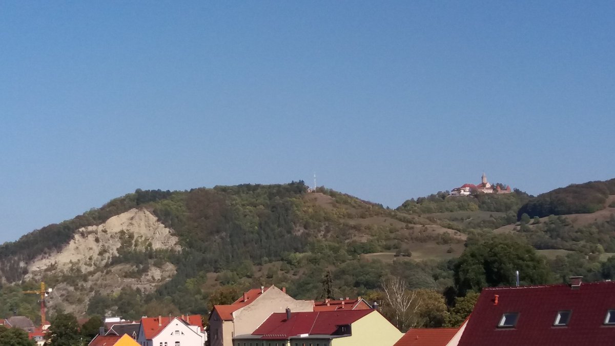 KathiWunsch's tweet photo. Schönste Aussicht #Dohlenstein und #Leuchtenburg #Thüringen https://t.co/bFjgYKIg27