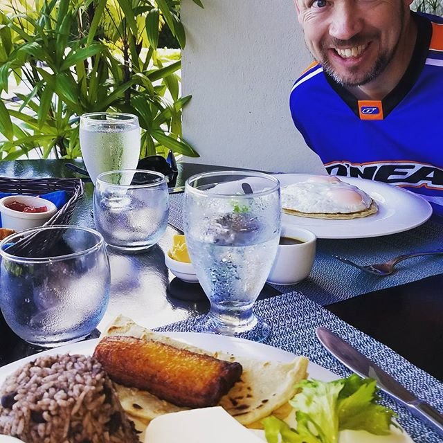 You can tell they enjoyed our Nya Restaurant meals 🌞🍳 Repost from @tnargtravler
.
.
.
#vborocks #costaricabreakfast #costarica #visitcostarica #guanaeat #guanacaste #luxurytravel #getpampered #greatcuisine #greatmeals #vacations #onvacay #couplesgetaway