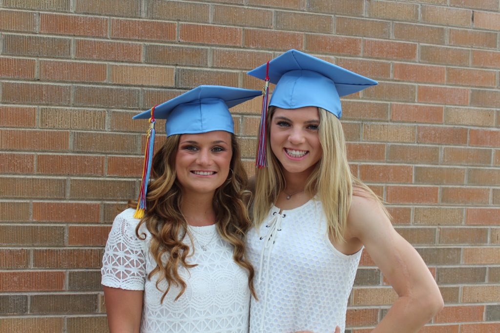 hannah_villont's tweet image. a special happy birthday to my sister from another mister&amp;amp; bff. I miss you sm especially on days like today &amp;amp;&amp;amp; cannot wait to see my crazy other half again!! have a great day sweet girl I wish I could be there to celebrate, happy 19th birthday I love you boo💕🎉😘 @asutherland18