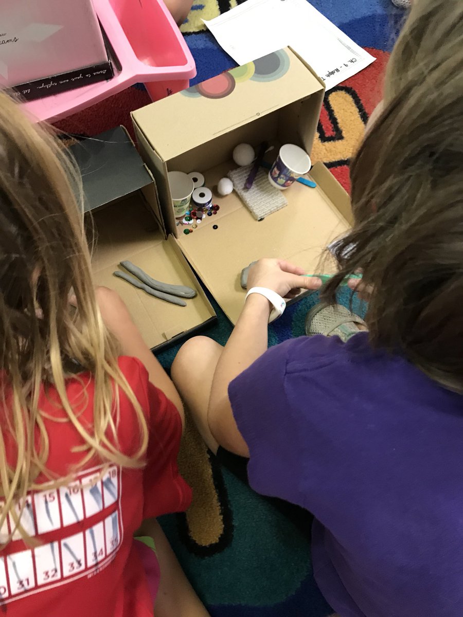 msmurphy2018's tweet photo. Book report projects are underway!!! #themouseandthemotorcycle #minimountaineers @AndreaPetiferED @PrincipalTeal @DPSNC_O @pmubenga https://t.co/z4waVkZqHG