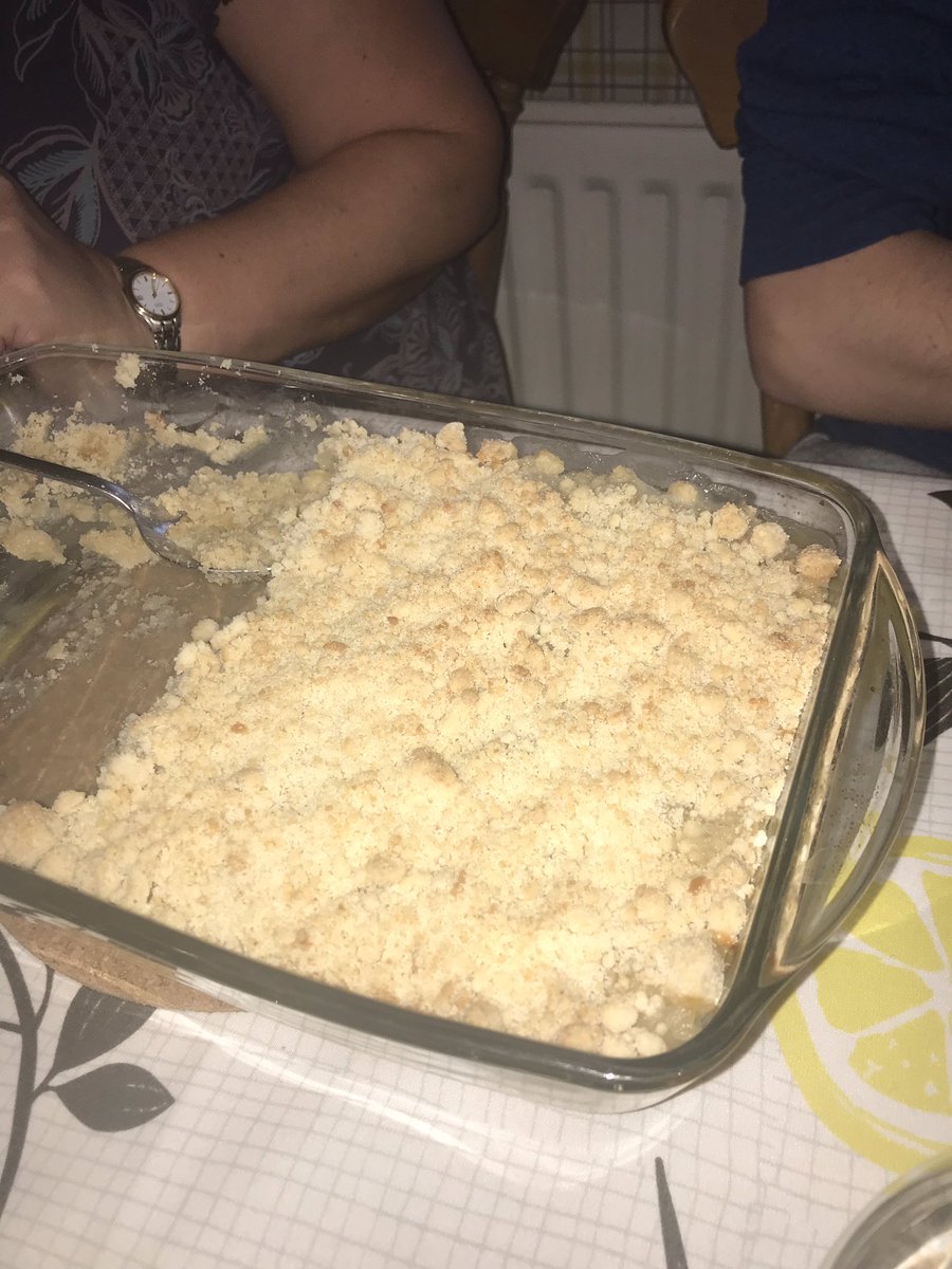 Abikinch1's tweet photo. @MFLbwood apple crumble ππ https://t.co/HqwPWHwMG1