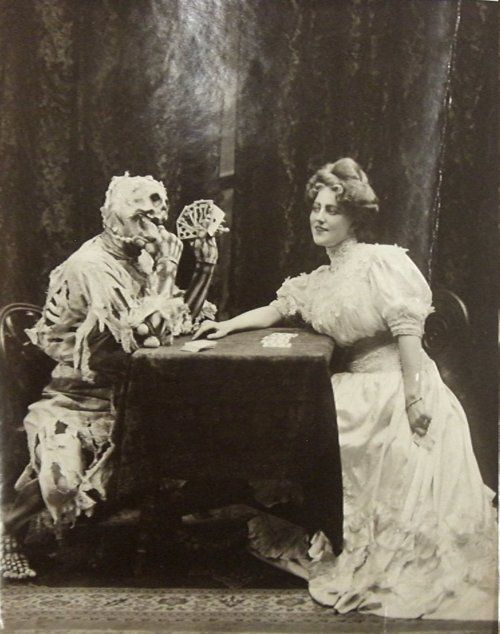 This Halloween, join the freaks and the vaudevillians, the costumed and the nefarious, the sensuous and the ghastly, for a night at Amsterdam Spook's Cabinet of Curiosities. 27 Oct, at the night theatre <a href="/paleisvdweemoed/">paleis vd weemoed</a>  halloweenamsterdam.com #amsterdam #Halloween2018