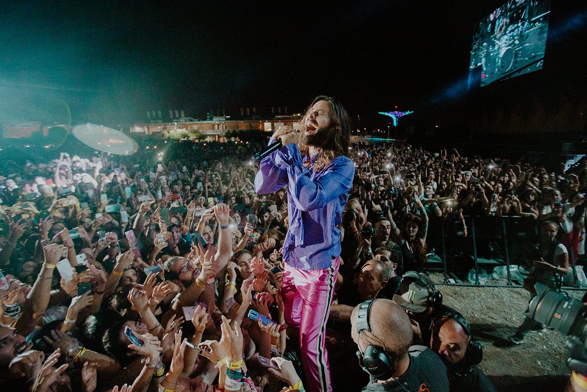 JaredLeto's tweet photo. #MonolithTour #TB // Milano Rocks. https://t.co/5DLVaxvqLg