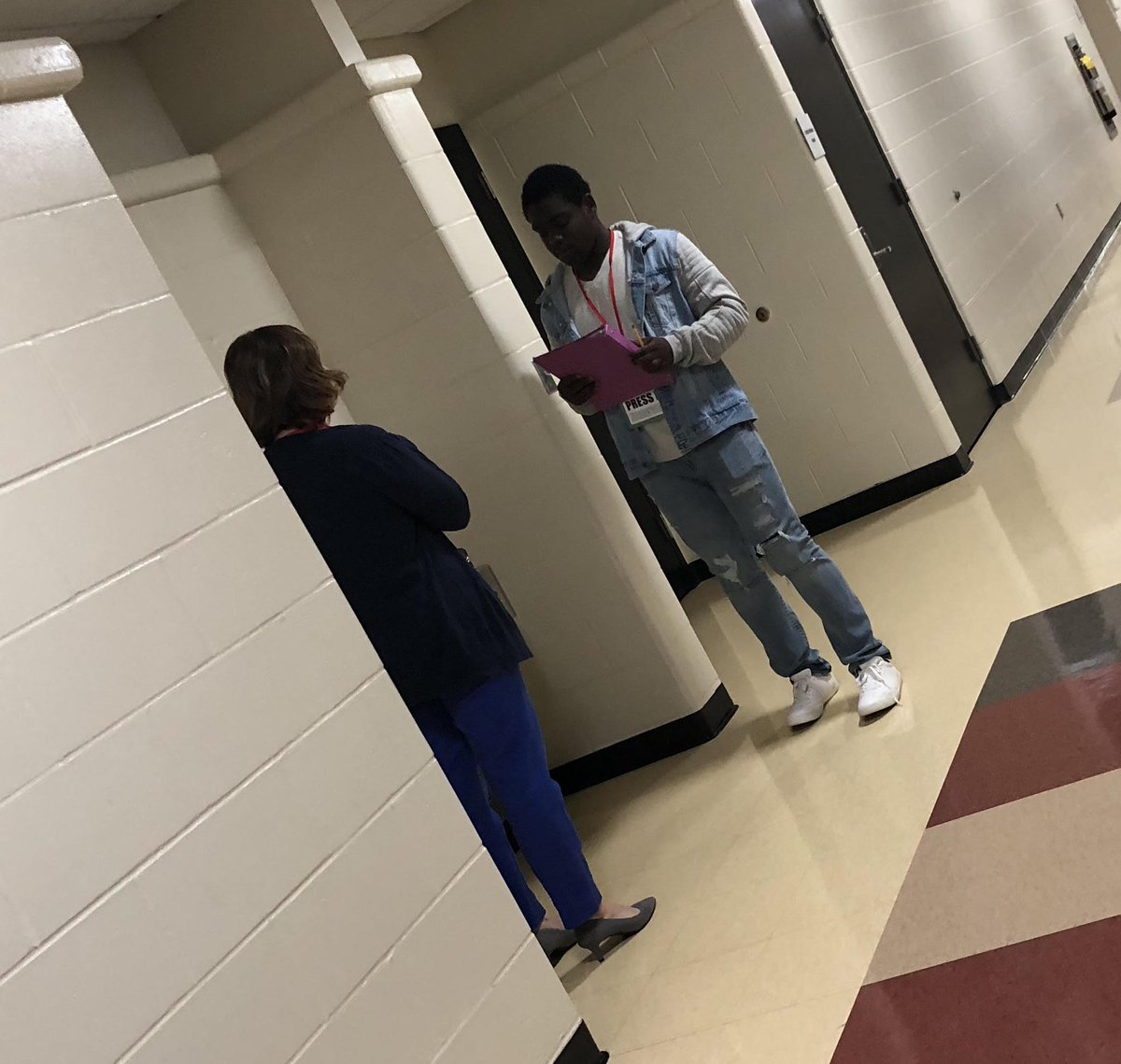crimson_times's tweet photo. With over 45 brand-new student reporters on staff this year, we're ready to get to work on Volume 12! Last week, the new reporters experienced "the power of the press pass" firsthand as they searched the school looking for story leads. https://t.co/aowdj2LQb3