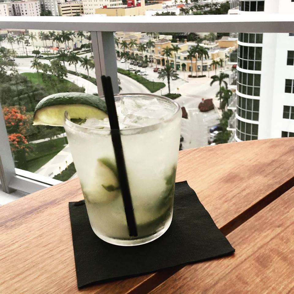 HollywoodFLCRA's tweet photo. A8: You really can't miss the amazing #MuseViews from newly opened Muse Bar at #CircHotel #fltravelchat https://t.co/7GQkbqA5LB