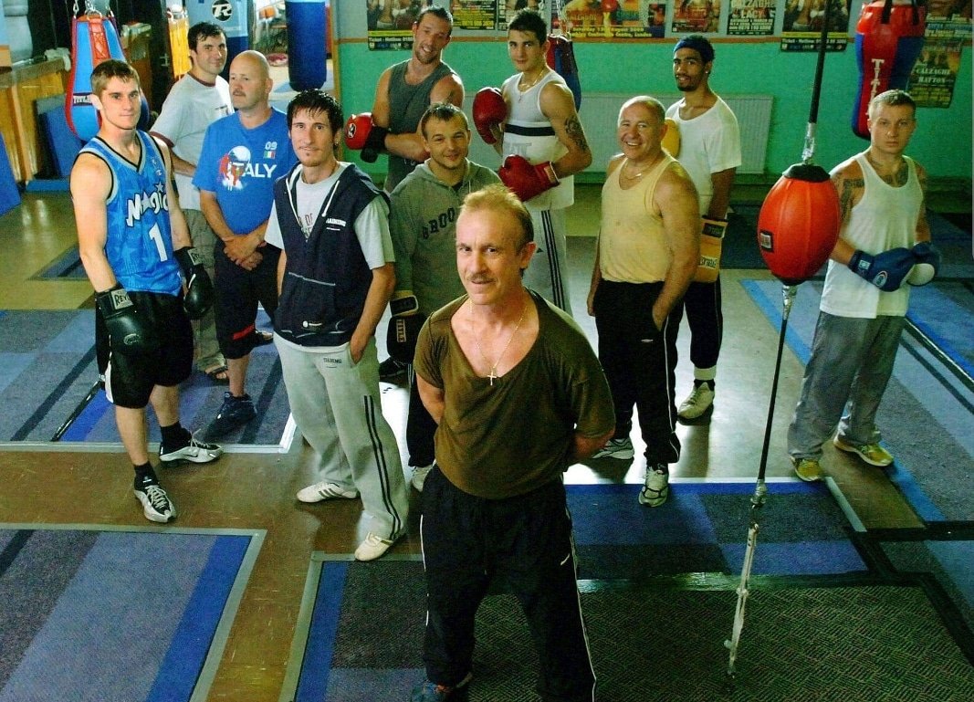 gavin rees (@gavtherock) on Twitter photo Just been sent this photo from back in the day before most of us had even become champions. All stood behind the master himself enzo calzaghe. <a href="/Khopebox/">Kerry Hope</a> @RealJoeCalzaghe <a href="/theRealEnzoMac/">Enzo Maccarinelli ๐ด๓ ง๓ ข๓ ท๓ ฌ๓ ณ๓ ฟ๐ฎ๐น</a> @NathanClev <a href="/bradleypryce/">bradley pryce</a> Just been sent this photo from back in the day before most of us had even become champions. All stood behind the master himself enzo calzaghe. <a href="/Khopebox/">Kerry Hope</a> @RealJoeCalzaghe <a href="/theRealEnzoMac/">Enzo Maccarinelli ๐ด๓ ง๓ ข๓ ท๓ ฌ๓ ณ๓ ฟ๐ฎ๐น</a> @NathanClev <a href="/bradleypryce/">bradley pryce</a>