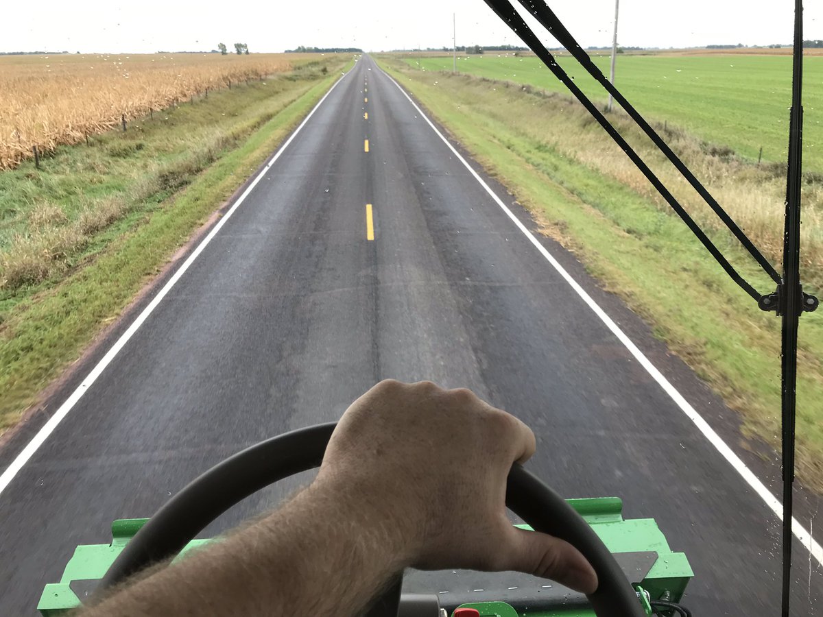 jay_penner's tweet image. Doing my best @TheChadColby impression delivering a new S780 combine this morning. @BSev18 @NTerveen @JohnDeere #windshieldtime