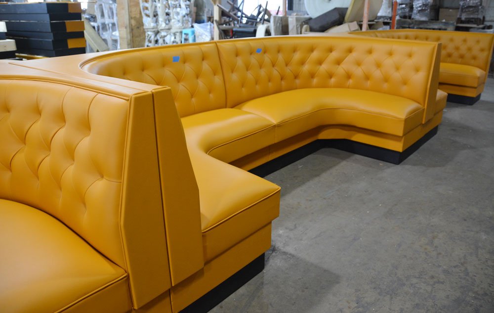 MaxsunGroup's tweet image. U-shaped buttonless diamond tufted booths we did for Zia Maria recently! #booth #banquette