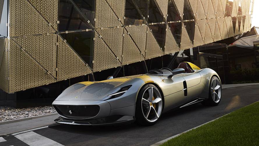 gataca73's tweet image. Estos son los #Ferrari Monza SP1 y Ferrari Monza SP2, dos ediciones muy especiales en carrocería mono y biplaza de los que se harán sólo 200 unidades. Su mecánica es del 812 Superfast con un V12 de 810 HP y caja de doble embrague y 7 relaciones. Costarán 2.5 millones de dólares.