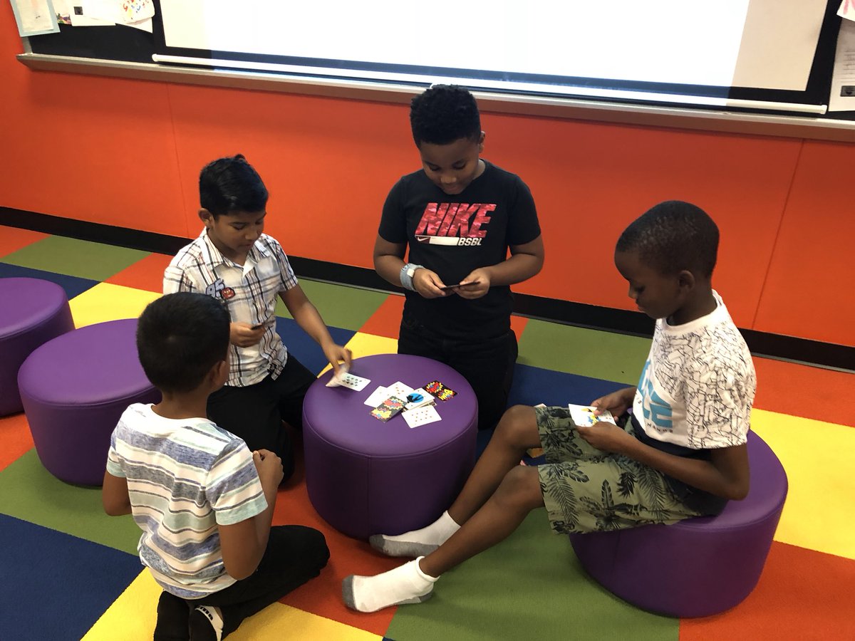 racheliyudin's tweet image. The rain didn’t stop us from playing today! #explorezone #missionexplore🚀 #gomules