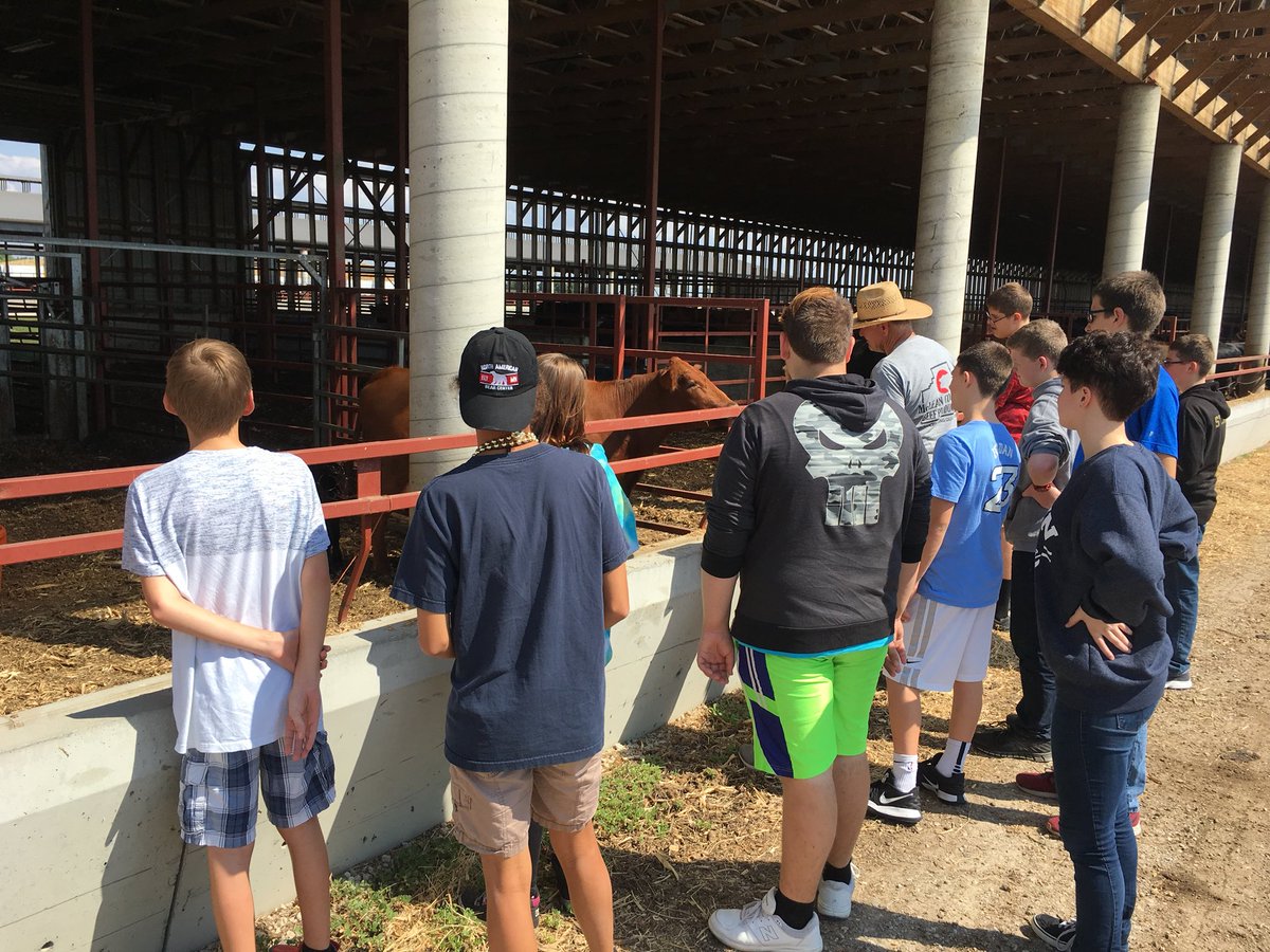 LeRoySTEM's tweet photo. A beautiful day to take a trip to the Dean Farm in LeRoy with #JHSTEM and #HSSTEM @ThePurplePlow https://t.co/fKOYaTwGyI