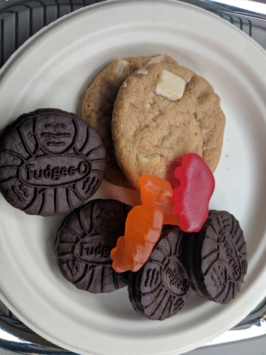 castdriver's tweet image. Snack time!