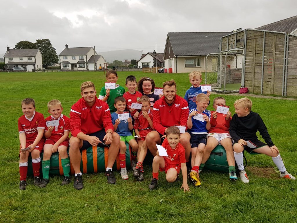 COMMUNITY | Big thank you to everyone <a href="/TregaronRFC/">Tregaron RFC</a> for the welcome this evening. <a href="/steffhughes/">steff hughes</a> and <a href="/Cors134/">Corey</a> had a great time. 👍