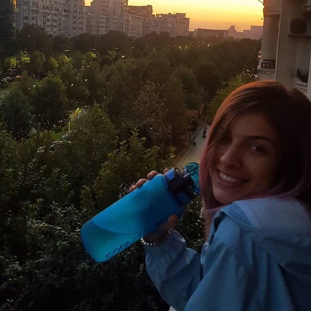 CoolLiquid2's tweet photo. Big city life 🌆
#sun #sunset #beautifulsky #blue #reusable #waterbottle #branding #coolliquid #fun #city #girl #lifestyle #relax #fit #after #workout #motivation #hydrate #night #sky #home #instapic #picoftheday #instacool #inspiration #motivation #amazonprime #brand #l4l #f… https://t.co/S1VTbx4x1Z