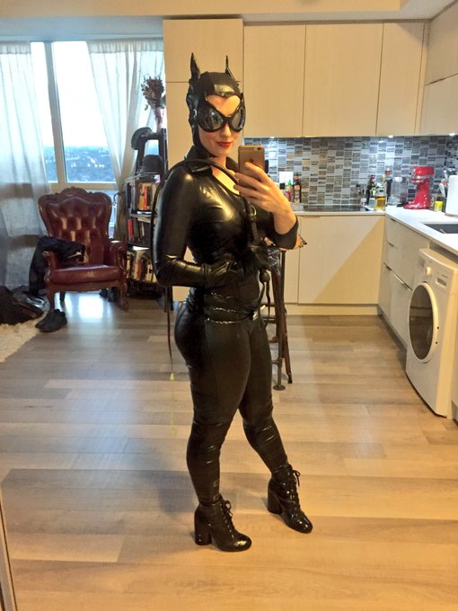 Last week&rsquo;s interrogation play outfit, by request. ;) https://t.co/hgRFzkiO0N