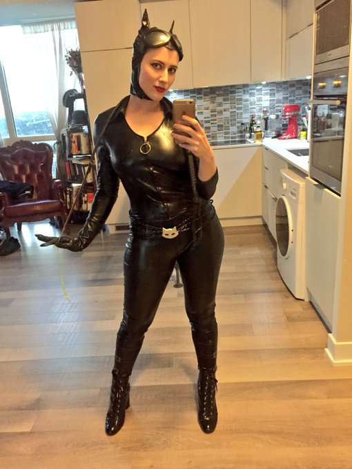 Last week&rsquo;s interrogation play outfit, by request. ;) https://t.co/hgRFzkiO0N