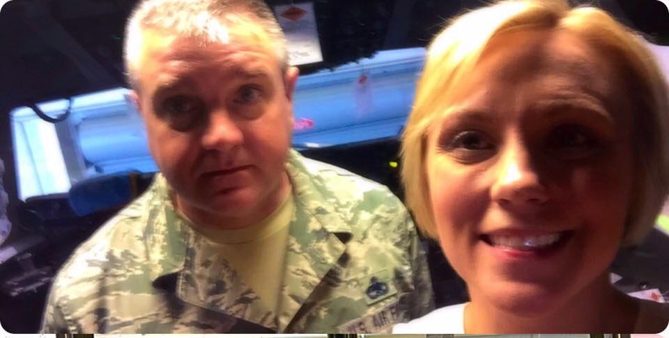 RebeccaTurnerRD's tweet photo. Sending love ❤️to my brother and all the Airmen who serve our country.
HaPpY Birthday 🎈 to the AirForce ✈️
#AirForceBirthday (terrible) #selfie
#Mississippi #GoodThingsMS https://t.co/knPhwQTWIq
