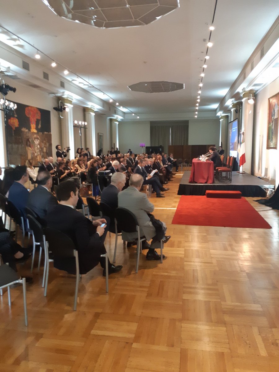 Muy interesante y auspiciosa la "Mesa de Trabajo sobre Negocios e Inversiones '#Italia en #Argentina' " encabezada por el Sec. De Rel. Econ. Intles <a href="/HoracioReyser/">Horacio Reyser</a> y el Embajador <a href="/beppemanzo/">Giuseppe Manzo</a> organizado por @CancilleriaARG 
#JovenesJ6 #AgendaJ6 #J6 #AHORA