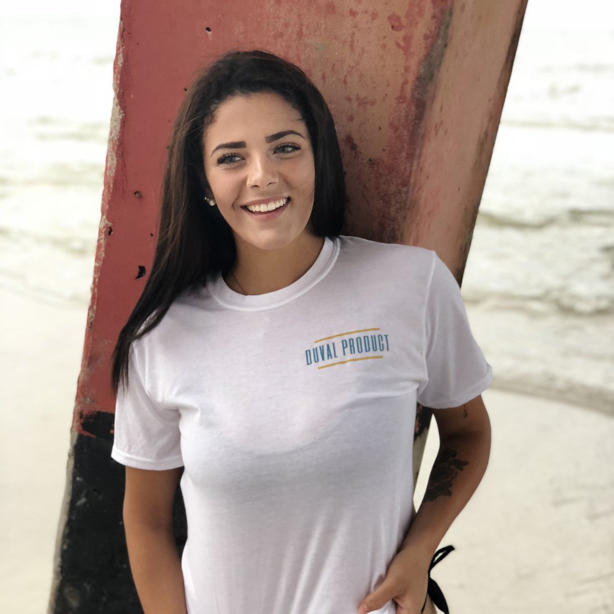 duvalproduct's tweet photo. We're so excited to announce that we'll be doing a free shirt give away!
RT and follow for a chance to win the shirt in the picture below!!
#duvalproduct #repduval https://t.co/Y6erKxBnci