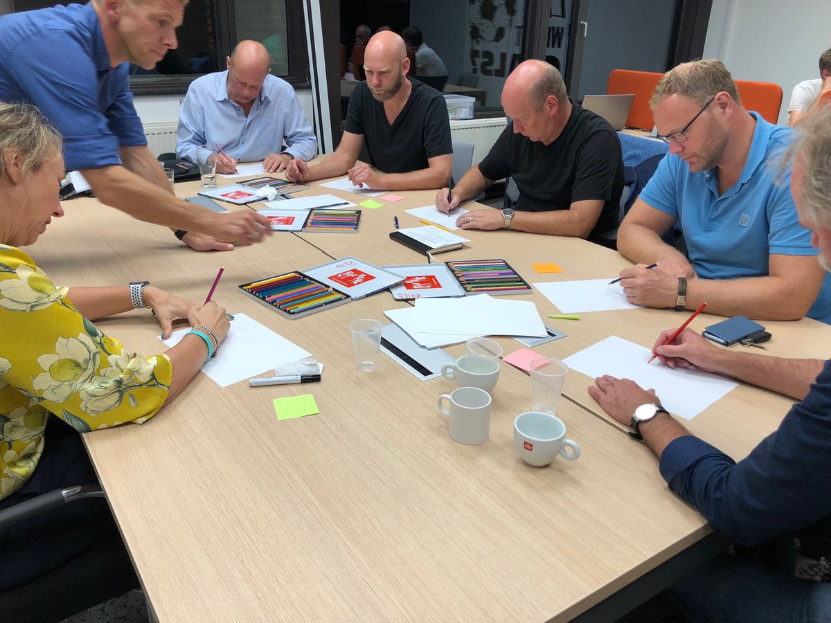 back2basics11's tweet image. En (in)kleuren