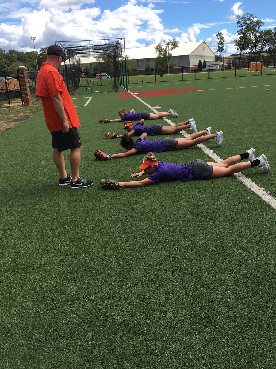 Infielders getting some work in today! #clemsonsoftball2020
