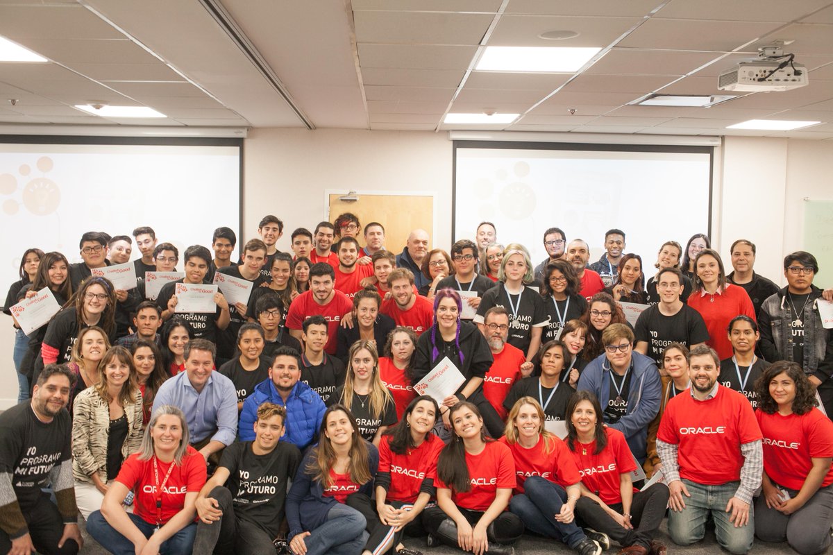 OracleImpact's tweet image. What a wonderful crew! Together with @JAAmericas, #OracleVolunteers spent 2 days mentoring high school students, as part of the #ChatBotForGood initiative in Argentina. Students built solutions to real life problems using #ArtificialIntelligence and #designthinking. #lifeatOracle