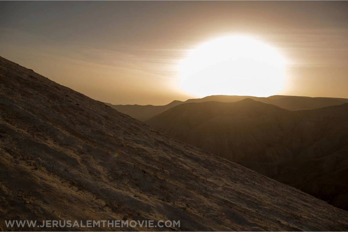 Jerusalem_Movie's tweet photo. G'mar Tov to all of our Jewish friends observing #YomKippur, which begins tonight at sundown! https://t.co/9FwCFNJG4H