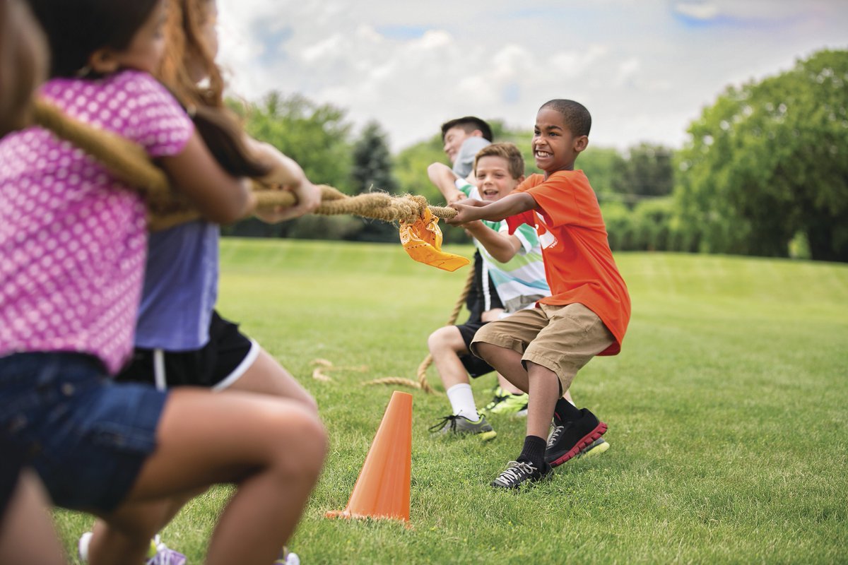 Activities experience. Играющие дети. Kids Summer Camp игра. Семья спорт. Activity Camp.