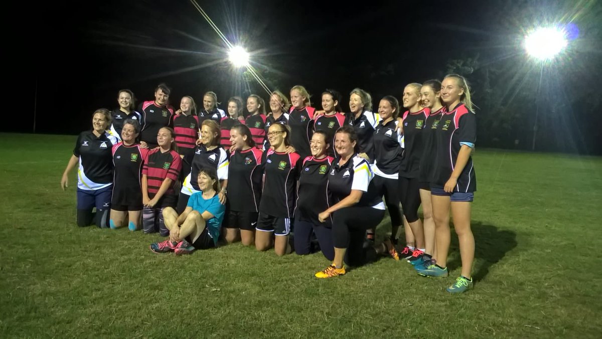 farnham_o2's tweet photo. Brilliant result against Alton tonight in our first match for the Mid Week League with a result of 9-9. Great comeback as we were down 3 tries at half time! Well done ladies 🏉 #o2touch #farnhamtouch https://t.co/6g87U1KBSr