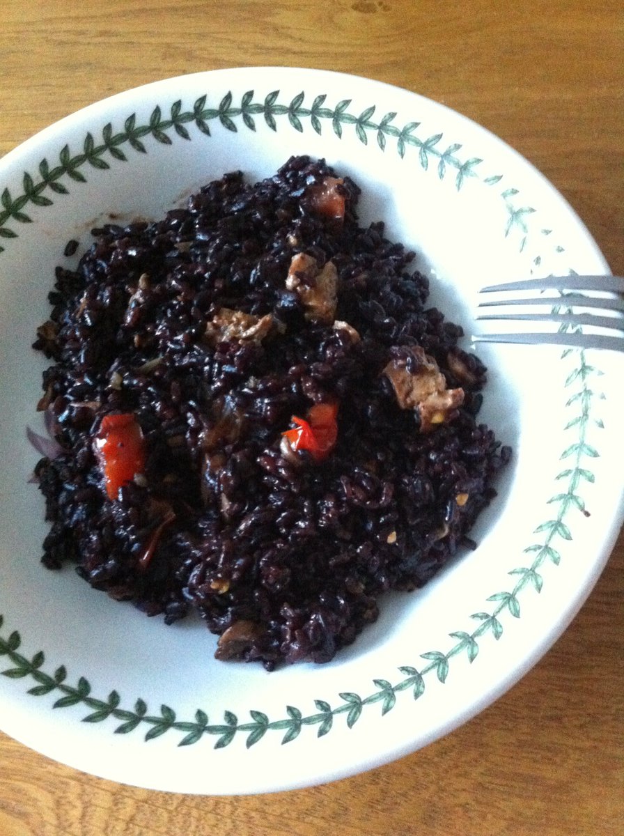 @TildaChef Black squid ink risotto😋 #NationalRiceWeek #comp