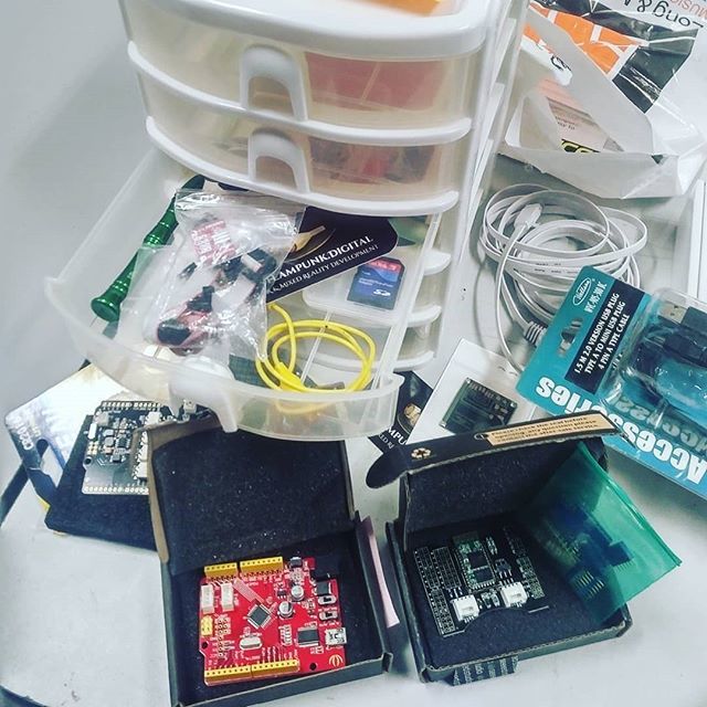 VHS's tweet photo. Big thanks to @steampunkdigital for the donation of awesome gadgets and dev boards.

If you want to play with some of these and these plus more, come to our weekly Open House tonight, 7:30-10:30. #EveryoneWelcome 
#VancouverHackSpace #makerspace #OpenHou… https://t.co/4FGW1ahXkr https://t.co/ab2eKPI7h7