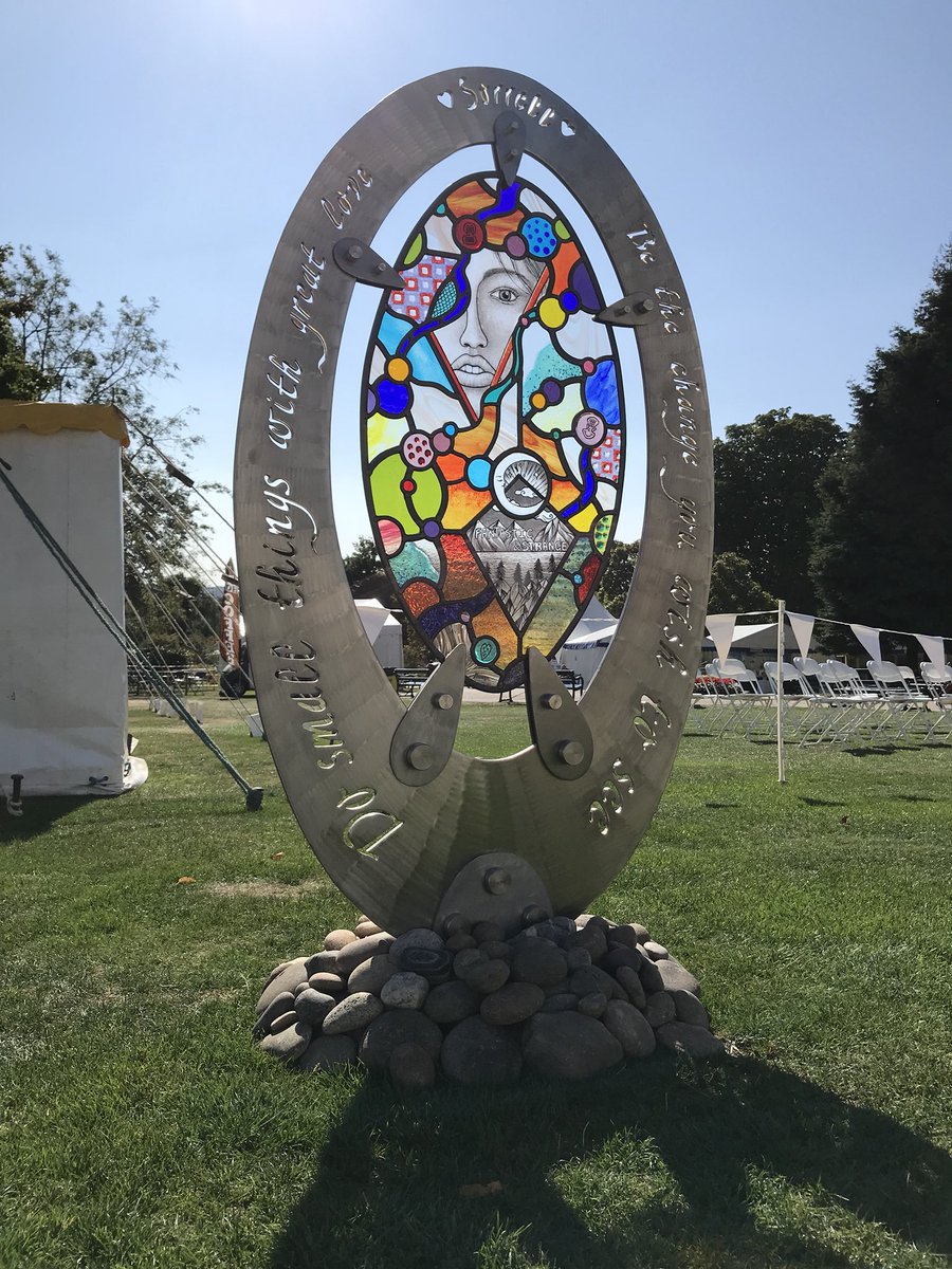 jforrestglass's tweet image. A recent commission- very emotional as it is a memorial for a remarkable young person killed in the #Manchester bombing at just age 14. The panel incorporates some of her artwork #memorial #Ilovemanchester #stainedglass #gardensculpture