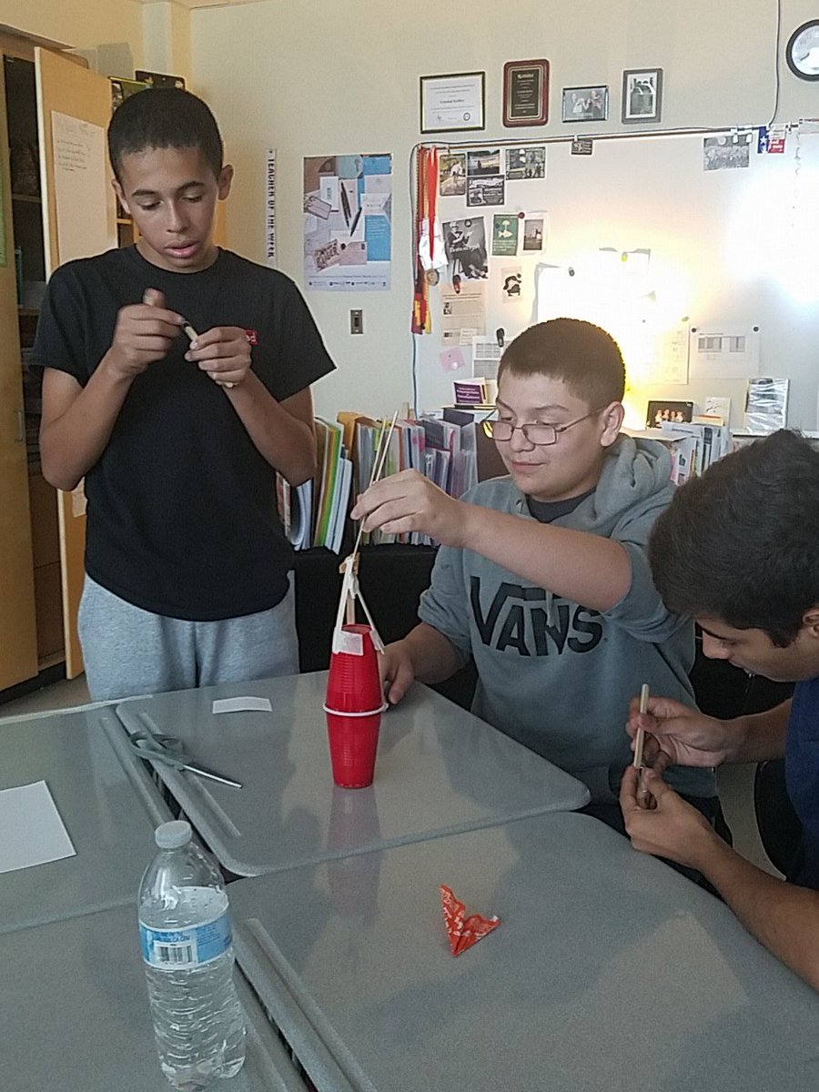 AVID_SMHS's tweet image. Ss with some serious problem solving skills! Way to welcome our tutors! @SMCISD_AVID @sanmarcoshigh1 @AVID4College @SMCISD_supe #ThisIsAVID #ownyourlearning