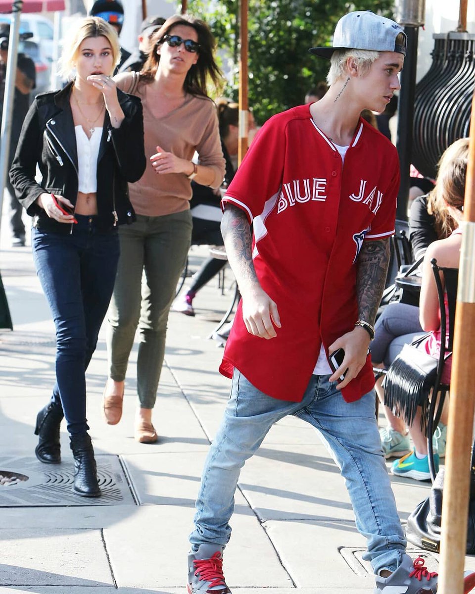 January 21, 2015. Hailey and Justin out for lunch in Los Angeles.