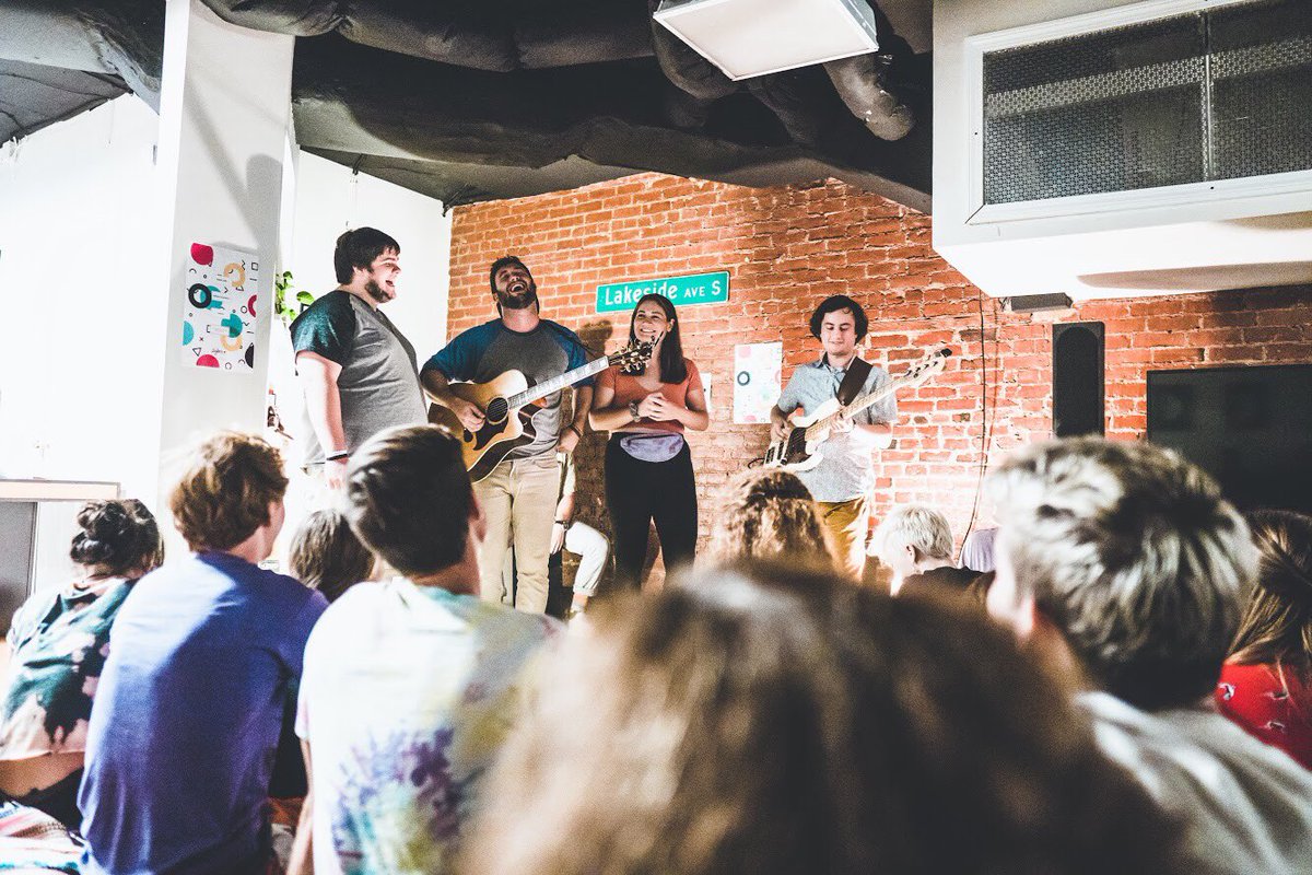 copilot_music_'s tweet photo. It’s nice to sing in somebody else’s living room for a change. 

Thank you @sofarsounds for having us! Your living room looks better than ours 😉

Insta 📸: @allthingsharmony https://t.co/ElJuZ6zxdx