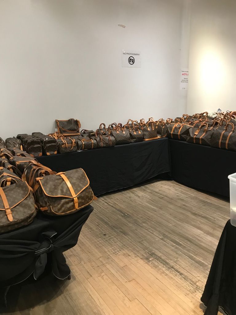 The Fly Girl Guide On Twitter Fly Fashion All The Louie Bags