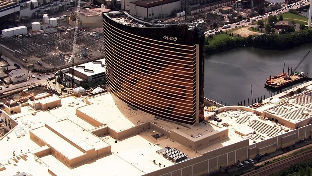 wbz's tweet photo. Wynn Denies Lawsuit Claims He Cheated To Win Casino License
https://t.co/j8DkTwkosJ https://t.co/y98vc1gw1d